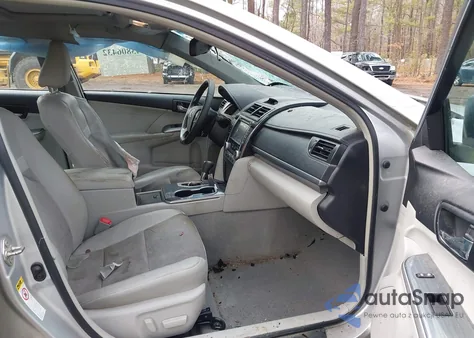 2014 Toyota Camry Hybrid Xle z USA, uszkodzony, nr VIN 4T1BD1FK4EU123601